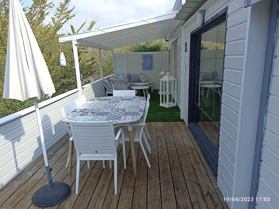 Lodge Avec Vue Sur La Riviere Lannion Exterior photo